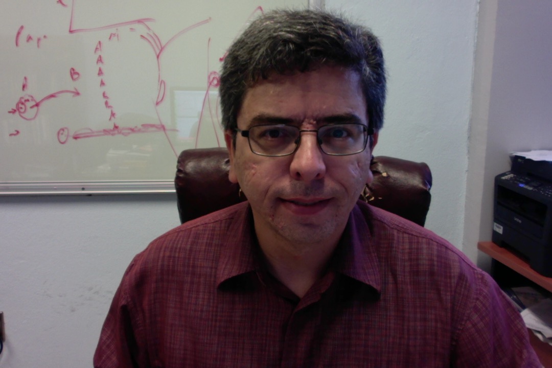 Dr. Carlos Espinosa Soto
